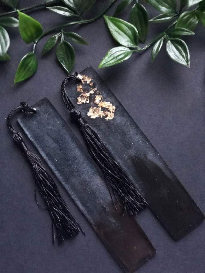 Ensemble marqueurs des page +sous tasse+ porte clés. prix a partir de